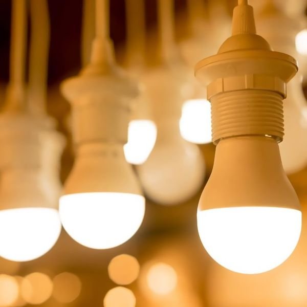 lampada led bulbo 9w 6500k e 27 bivolt luz quente 1
